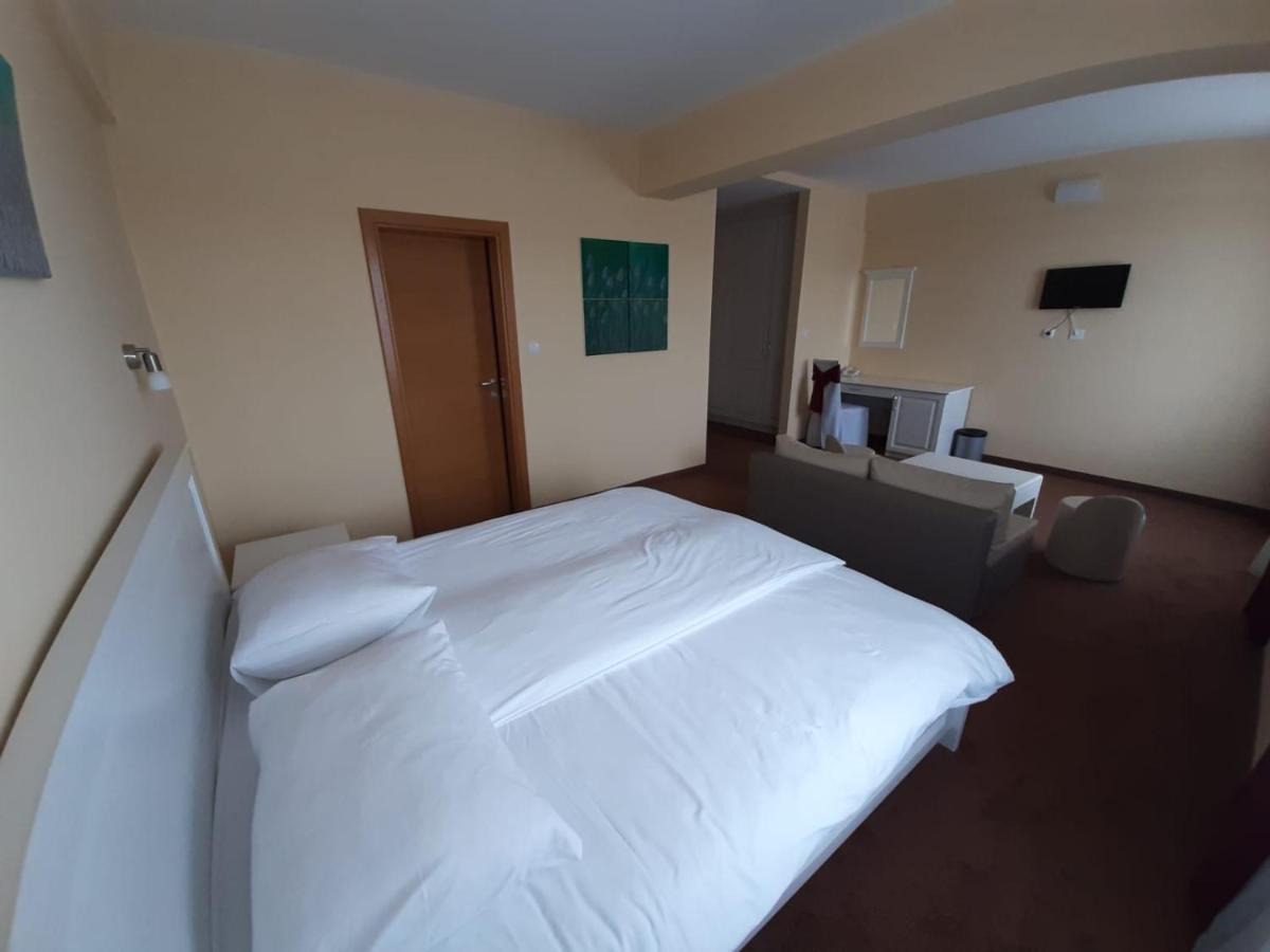 Garesnica Hotel Garic מראה חיצוני תמונה