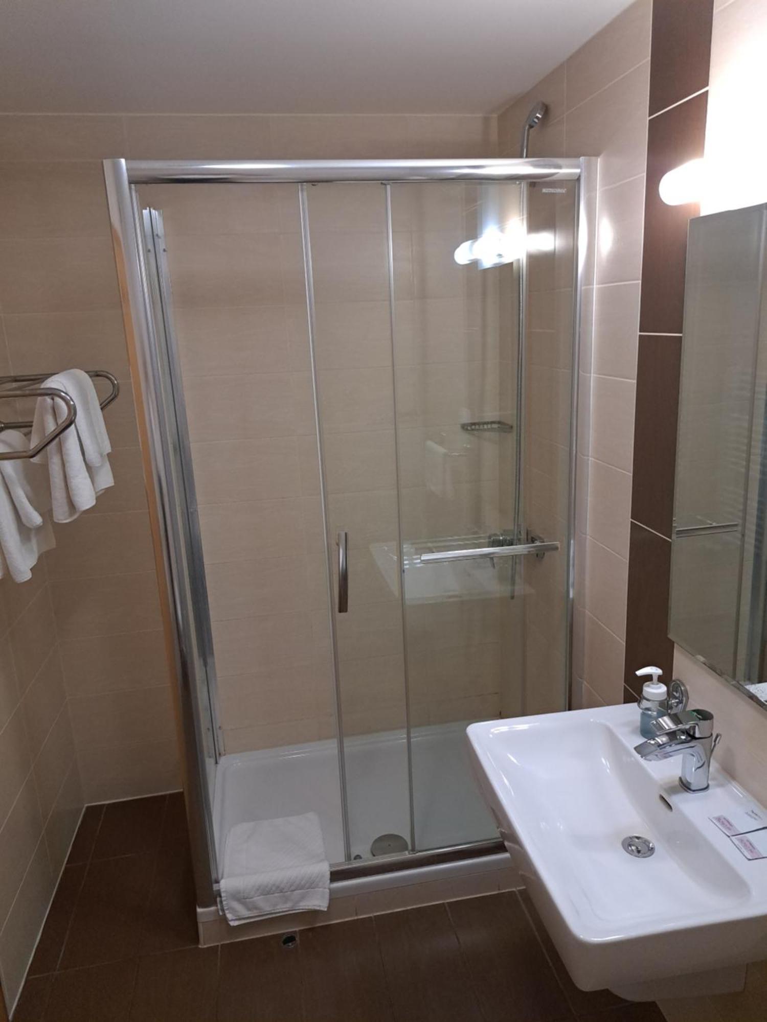 Garesnica Hotel Garic מראה חיצוני תמונה
