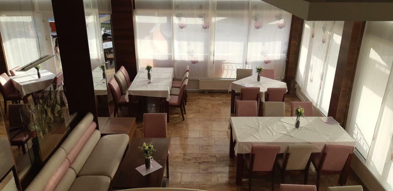 Garesnica Hotel Garic מראה חיצוני תמונה